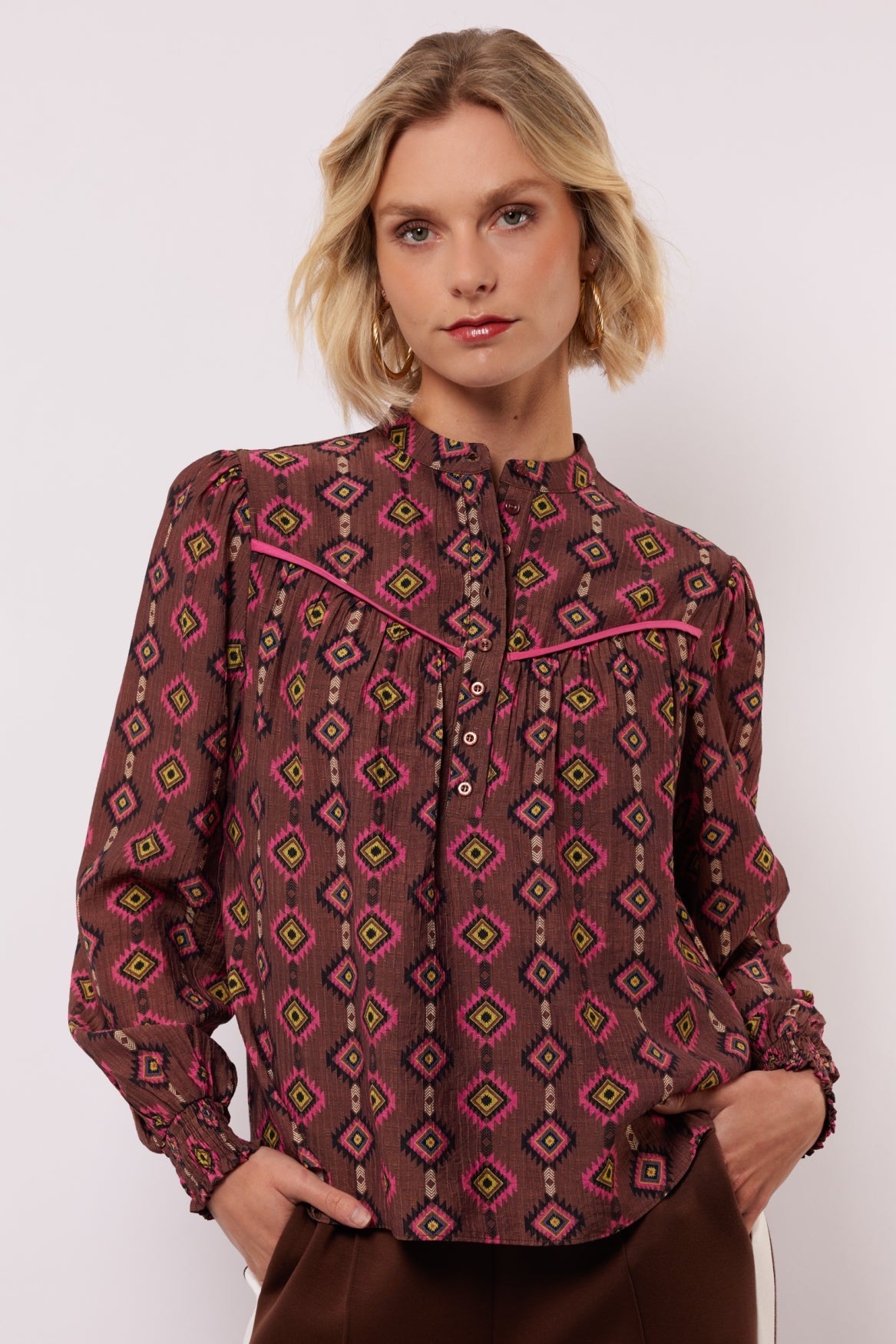 Rhodes top | Mocha Brown/Fresh Raspberry
