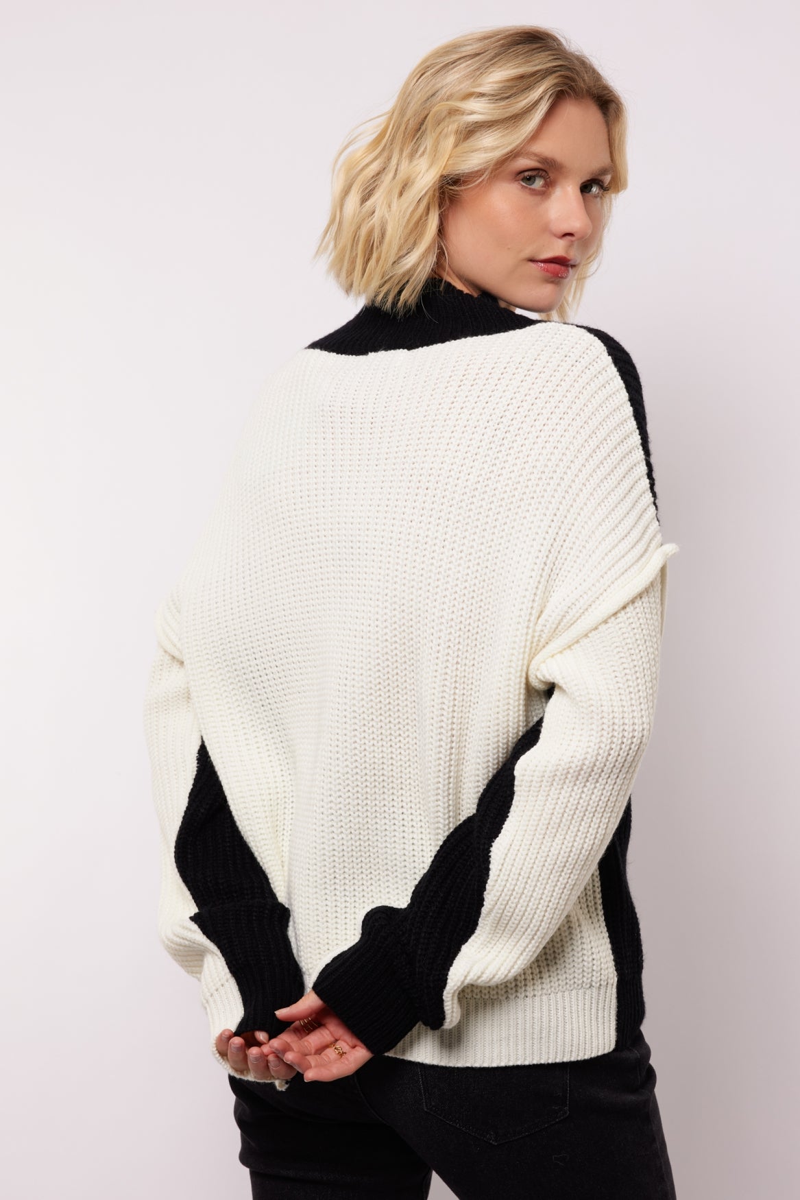 Zalika trui | Black/Offwhite