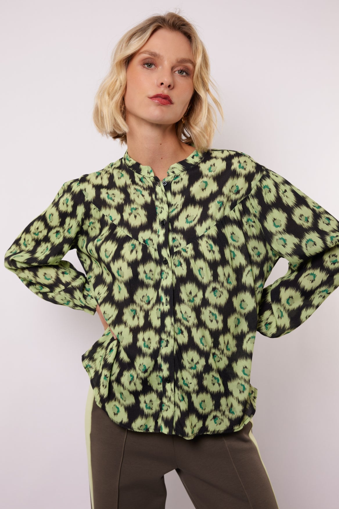 Lioraina blouse | Black/Matcha Green