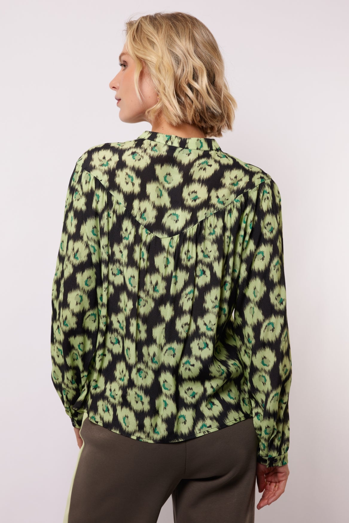 Lioraina blouse | Black/Matcha Green
