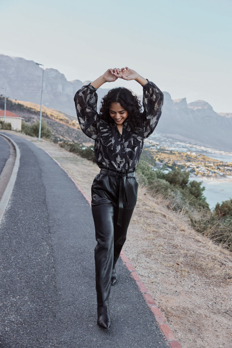 Ayra blouse | Zwart/Kiezel